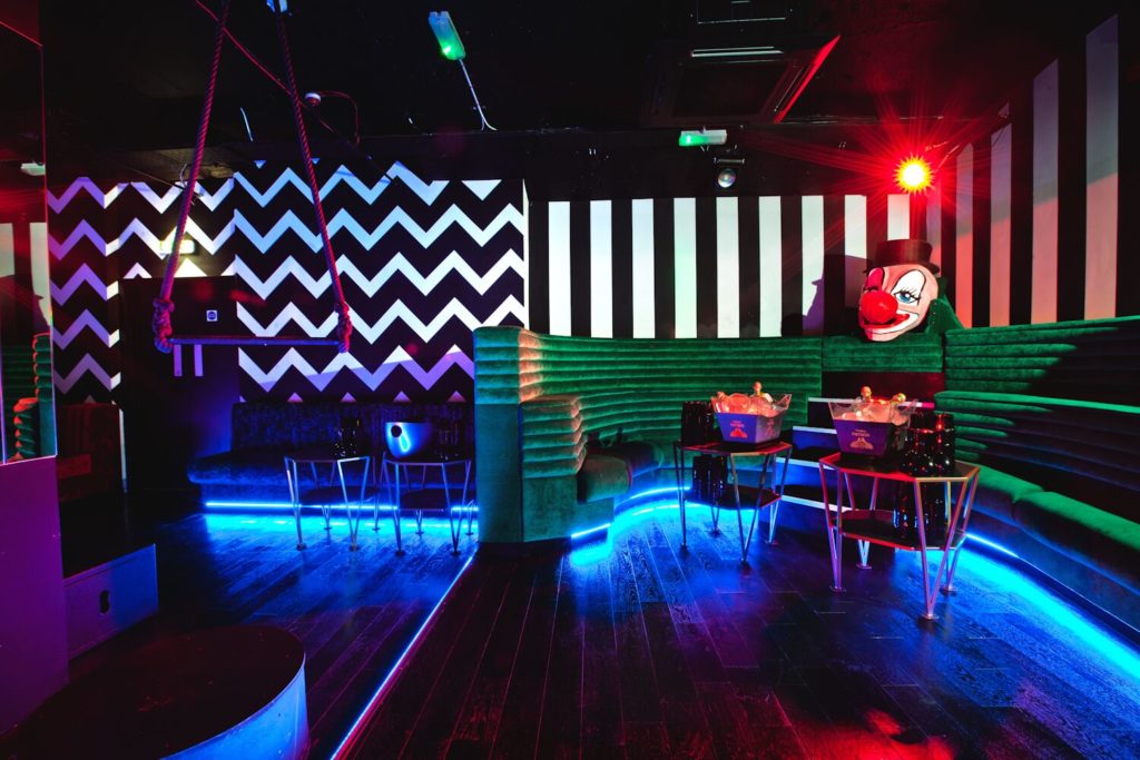 cirque le soir party hire