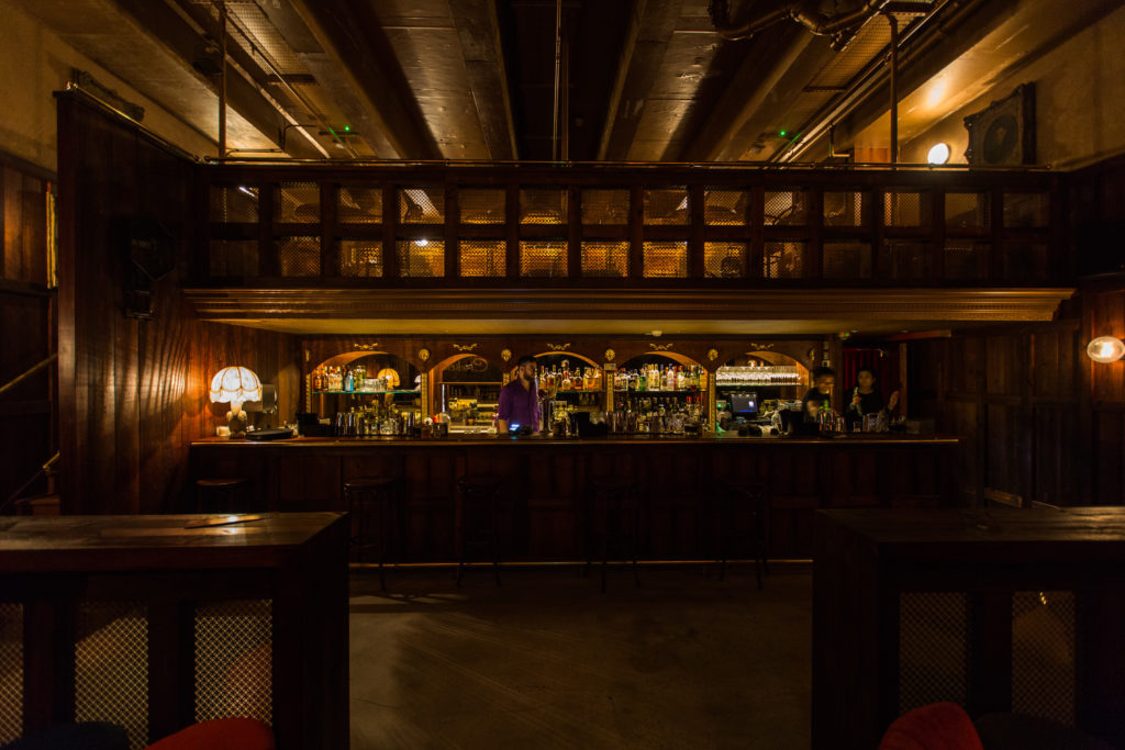 dr klugers olde town tavern private dining